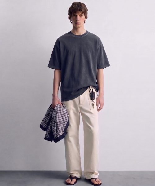 DE GRAND MATIN(ディグランドマーティン)の「Pigment Dyed Relaxed Over-fit T-shirt(Tシャツ/カットソー・メンズ・ダークグリーン/アイボリー/バーガンディー/ダークベージュ/チャコールグレー/パープル/ダークネイビー/スカイブルー・MEDIUM/LARGE/XX-LARGE/X-LARGE)」の11枚目の写真