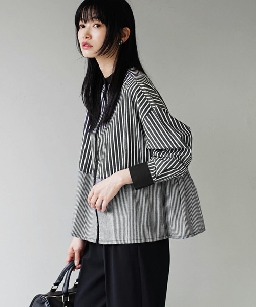 zootie(ズーティー)の「切り替えストライプ バックギャザークレリックシャツ(シャツ/ブラウス・レディース・ブルー/ブラック・M)」の4枚目の写真