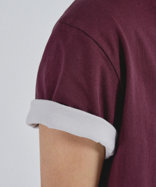 SLOWACID（スローアシッド）の「SA REFINED FLIP-CUFF SEMI-CROP TEE [DARK PLUM]（Tシャツ/カットソー・レディース・その他・SMALL/MEDIUM/LARGE/X-LARGE）」の2枚目の写真