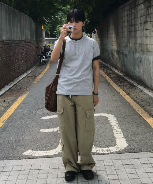 MINDBRIDGE（マインドブリッジ）の「3ボタンヘンリーネックオーバーサイズ半袖Tシャツ - 2カラー（Tシャツ/カットソー・メンズ・グレー/オフホワイト・100/95/105）」の4枚目の写真