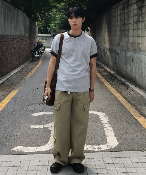 MINDBRIDGE（マインドブリッジ）の「3ボタンヘンリーネックオーバーサイズ半袖Tシャツ - 2カラー（Tシャツ/カットソー・メンズ・グレー/オフホワイト・100/95/105）」の5枚目の写真