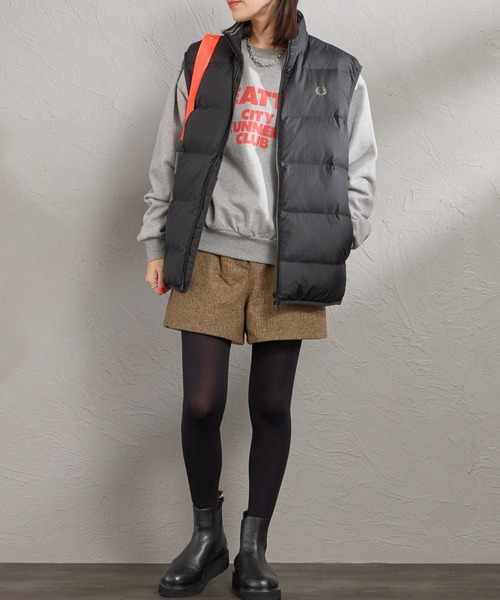FRED PERRY（フレッドペリー）の「【WEB先行予約】[FRED PERRY/フレッドペリー] ワンポイントロゴ刺繍 インサレート 中綿ベスト（ベスト・レディース・ブラック・L/M）」の8枚目の写真