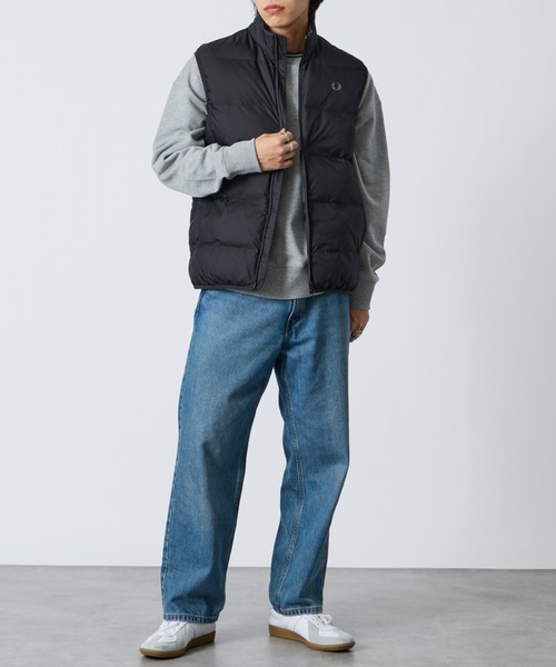 FRED PERRY（フレッドペリー）の「【WEB先行予約】[FRED PERRY/フレッドペリー] ワンポイントロゴ刺繍 インサレート 中綿ベスト（ベスト・レディース・ブラック・L/M）」の18枚目の写真