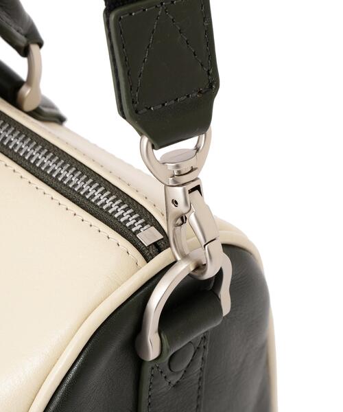 AVIREX(アヴィレックス)の「WILD BEARS MINI DUFFLE BAG(ボストンバッグ・レディース・ブラック/モスグリーン・F)」の6枚目の写真