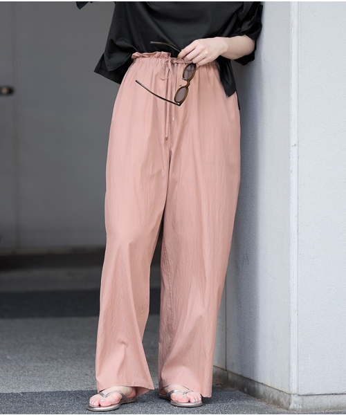 IENA（イエナ）の「《接触冷感/UVカット》マットツイルイージーパンツ（その他パンツ・レディース・ブラック/ピンク/ベージュ・38/36）」の10枚目の写真