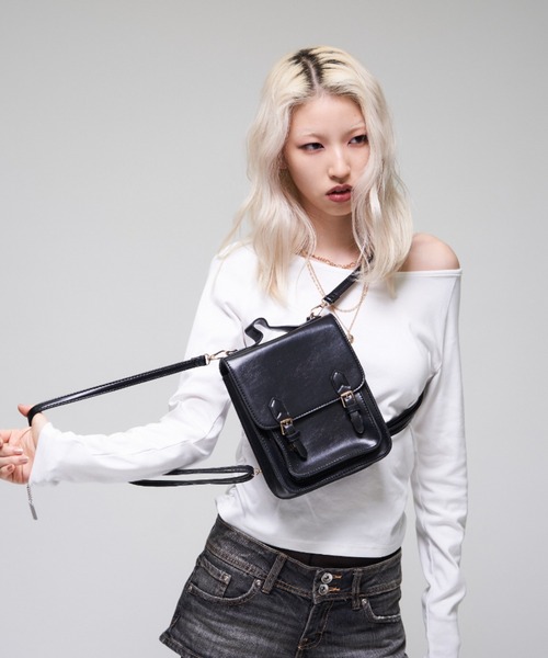 WHO'S WHO gallery(フーズフーギャラリー)の「【WEB限定】2way クラシックミニバッグ(バックパック/リュック・レディース・ブラウン/ブラック・FREE)」の3枚目の写真