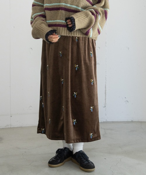 POU DOU DOU(プードゥドゥ)の「ベロアフラワー刺繍スカート(スカート・レディース・ブラウン/ダークグレー・3)」の22枚目の写真