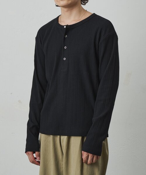 COLONY 2139(コロニートゥーワンスリーナイン)の「テレコリブヘンリーネック(Tシャツ/カットソー・メンズ・ブラウン/ホワイト/ブラック・MEDIUM/LARGE)」の11枚目の写真