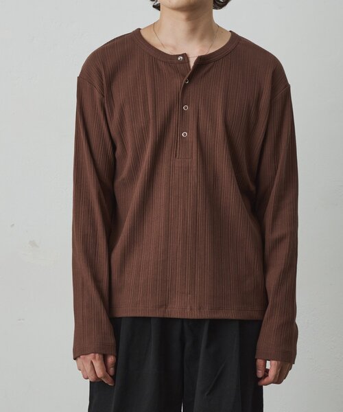COLONY 2139(コロニートゥーワンスリーナイン)の「テレコリブヘンリーネック(Tシャツ/カットソー・メンズ・ブラウン/ホワイト/ブラック・MEDIUM/LARGE)」の18枚目の写真