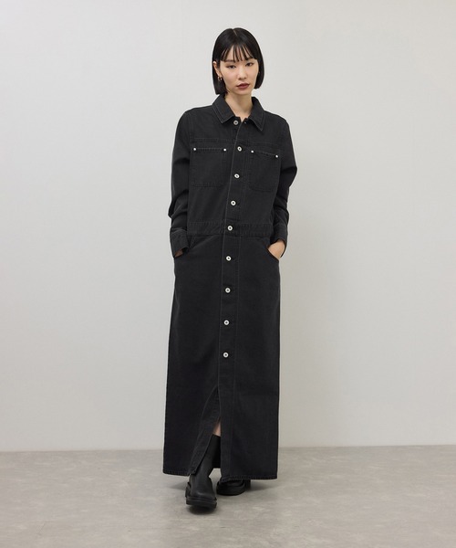 ADAM ET ROPE'(アダムエロペ)の「【WEB限定】デニムシャツロングワンピース(シャツワンピース・レディース・ブラック/ブルー・36/38)」の4枚目の写真
