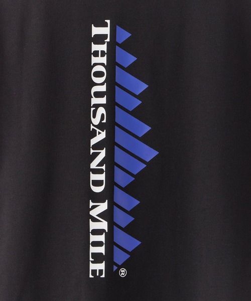 THOUSAND MILE(サウザンドマイル)の「THOUSAND MILE/ SHORT SLEEVE PRINT T-SHIRT VERTICAL LOGO / TM261TC00470 秋服 冬服(Tシャツ/カットソー・メンズ・ブラック・XS)」の4枚目の写真