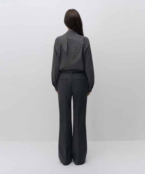 MUSINSA STANDARD WOMAN（ムシンサスタンダードウーマン）の「ウィメンズフレアヒドゥンバンディングスラックス[グレー]（スラックス・レディース・その他・24/25/26/27/28/29/30）」の3枚目の写真