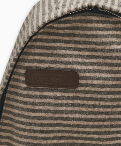 OHESHIO(オヘシオ)の「JERSEY STRIPE バックパック、ブラウン(バックパック/リュック・レディース・その他・FREE)」の4枚目の写真