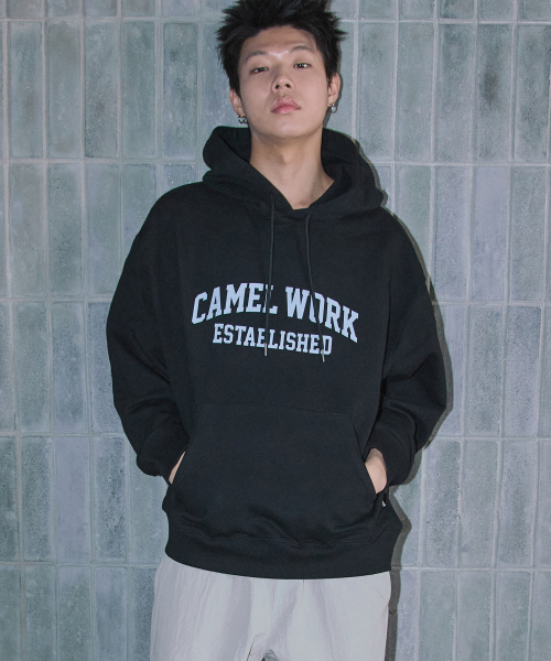 CAMEL WORK(キャメルワーク)の「アスレチックロゴ プルオーバーパーカー(ブラック)(パーカー・メンズ・その他・LARGE)」の1枚目の写真