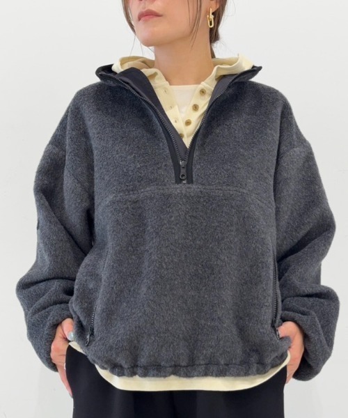 YENN(イエン)の「YENN(イエン)SHAGGY HALF ZIP JK(ブルゾン・レディース・チャコールグレー/ベージュ・F)」の1枚目の写真