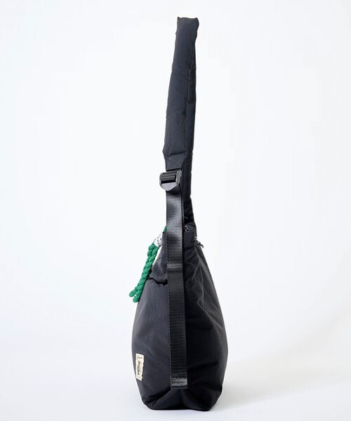 COBMASTER（コブマスター）の「【COBMASTER/コブマスター】PADDED SHOULDER（ショルダーバッグ・メンズ・ネイビー/グリーン/ライトグレー/ブラック・FREE）」の11枚目の写真