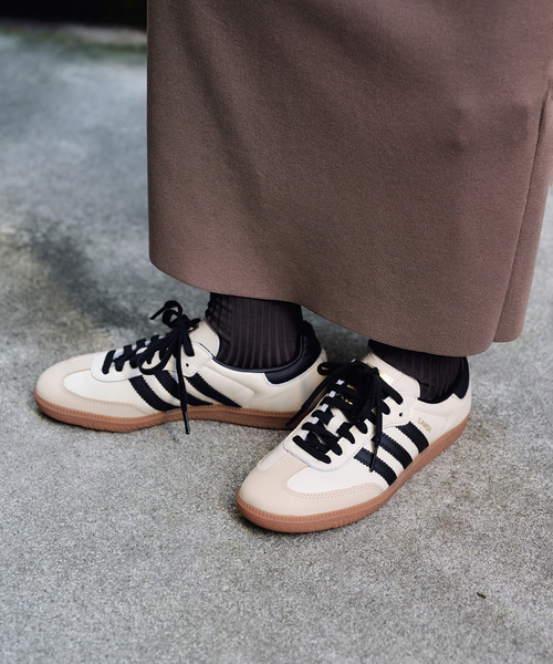 adidas(アディダス)の「adidas/アディダス SAMBA OG(スニーカー・レディース・アイボリー/ブラウン・24.5cm/24cm/23.5cm/25cm/23cm)」の6枚目の写真