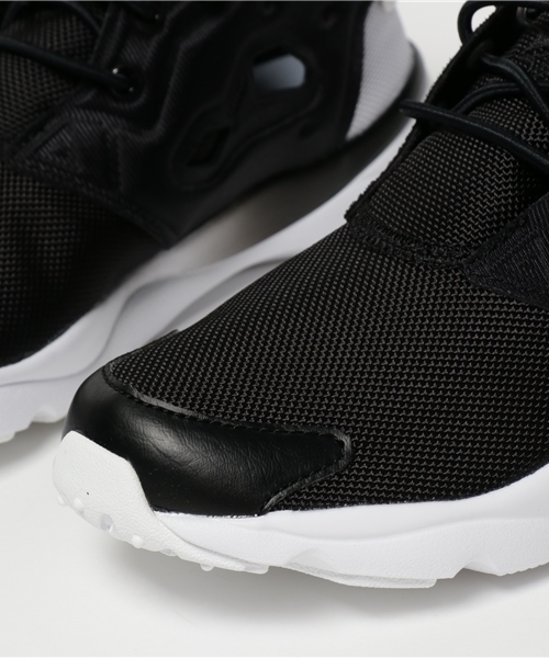 Reebok（リーボック）の「フューリーライト クリーン Reebok CLASSIC（リーボック　クラシック）（スニーカー・メンズ・グレー/ブラック・26.0cm/25.0cm/23.0cm/24.5cm/25.5cm/28.0cm/27.5cm/24.0cm/27.0cm/22.5cm/26.5cm/23.5cm）」の7枚目の写真