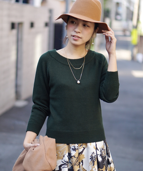 laboratory work（ラボラトリーワーク）の「カシミア混2way　Ｖネックニットプルオーバー（ニット/セーター・レディース・杢グレー/ブラック/モカ/グリーン/レッド・MEDIUM）」の21枚目の写真