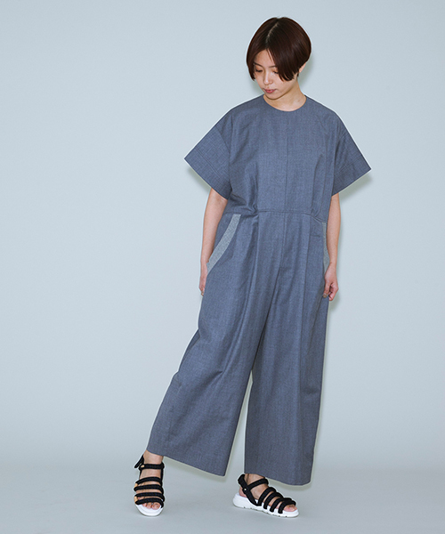 mercibeaucoup,（メルシーボークー）の「Ｂ：サマーウールトロ（つなぎ/オールインワン・レディース・グレー/ネイビー・01）」の5枚目の写真