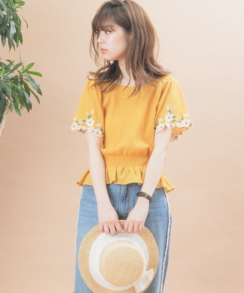 natural couture（ナチュラルクチュール）の「袖口お花刺繍ブラウス（シャツ/ブラウス・レディース・ブラック/オフホワイト/ブルー/イエロー/ピンク・FREE）」の19枚目の写真