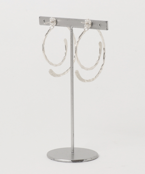 lala Born（ララボーン）の「【lalaBorn/ ララボーン】ウェーブツイストピアス（ピアス（両耳用）・レディース・シルバー/ゴールド・FREE）」の3枚目の写真