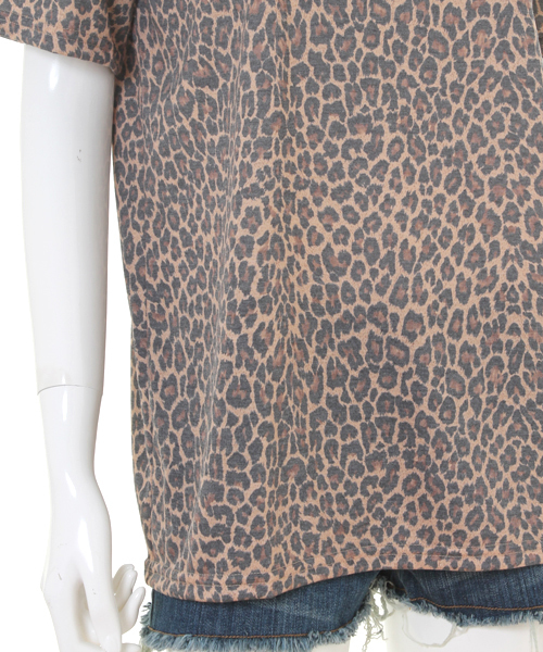 WC（ダブル シー）の「wc/ヒョウ柄BIGロゴTシャツ（Tシャツ/カットソー・レディース・その他1・FREE）」の5枚目の写真