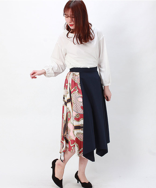 TRUDEA(トルディア)の「パネル柄イレギュラーヘムスカート(スカート・レディース・ベージュ/ネイビー・MEDIUM/SMALL)」の6枚目の写真