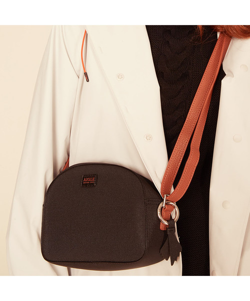 AIGLE(エーグル)の「『FUDGE 1月号掲載』ミスジュリーショルダーバッグ(ショルダーバッグ)」|ブラック