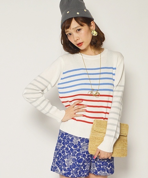 Khaju（カージュ）の「Khaju:ボーダースターパッチプルオーバー（ニット/セーター・レディース・レッド/ブルー・ONE SIZE）」の2枚目の写真