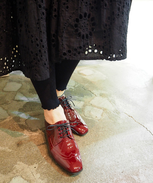cava cava（サヴァサヴァ）の「〈cava cava（サヴァサヴァ）〉レースアップシューズ（ドレスシューズ・レディース・ワインレッド/ブラック/ガンメタ/ホワイト・24.0cm/22.5cm/23.5cm/23.0cm/24.5cm）」の11枚目の写真