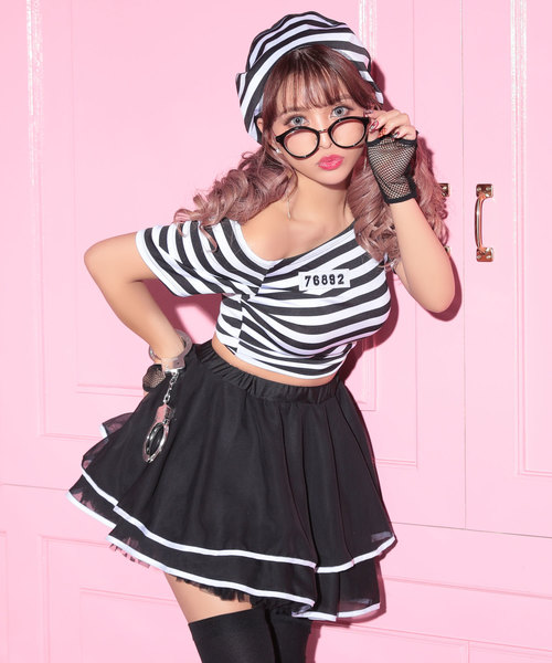 Tika（ティカ）の「コスプレ かわいい 囚人 プリズナー 半袖 フレアスカート セットアップ 7点セット（コスチューム/パーティーグッズ・レディース・ホワイト×ブラック・M/L）」の4枚目の写真