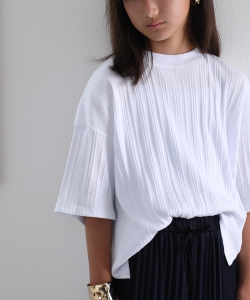 classicalelf(クラシカルエルフ)の「キッズ ランダムリブ ミドル丈無地クルーネックビッグTシャツ(半袖)(Tシャツ/カットソー・キッズ・ベージュ/ブラック/ホワイト・150/140/130)」の4枚目の写真