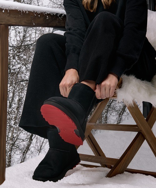 EMU Australia（エミューオーストラリア）の「Sharky Mini（ブーツ・レディース・グレー/ブラック/グレイッシュベージュ/グリーン/ベージュ/ブラック×ブラック/ブラック系その他/ダークオリーブ・6/7/8/11/10/5/9）」の4枚目の写真