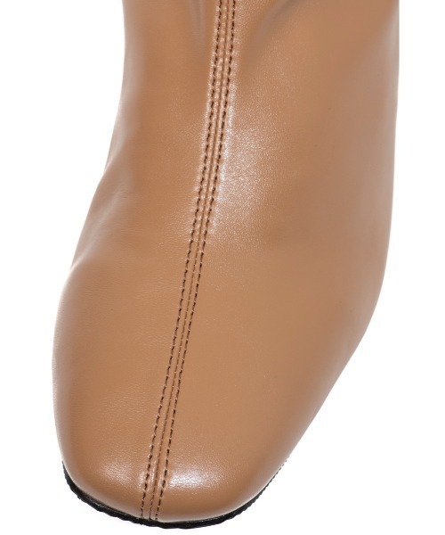 REZOY（リゾイ）の「【REZOY】スクエアショートブーツ（ブーツ・レディース・ブラック/ダークブラウン/アイボリー/ブラック系その他/ベージュ・S/M/L）」の7枚目の写真