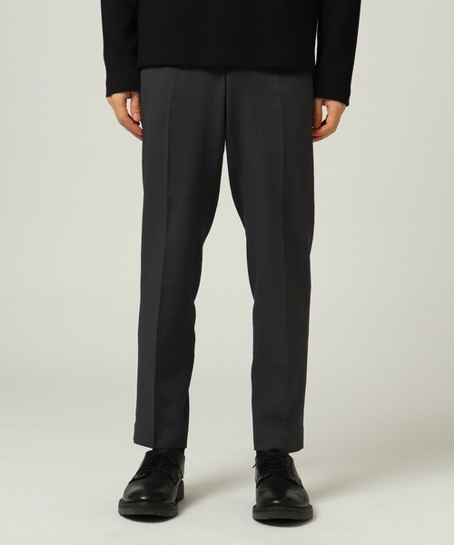 tk.TAKEO KIKUCHI（ティーケータケオキクチ）の「EVALET(R)テーパードパンツ（スーツパンツ・メンズ・チャコールグレー/ライトベージュ/ダークネイビー・03/04/02/01）」の8枚目の写真