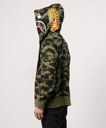 アベイシングエイプ　1st Camo Shark Hoodie Shirt L A BATHING APE（アベイシングエイプ）の「1ST CAMO SHARK PATCH