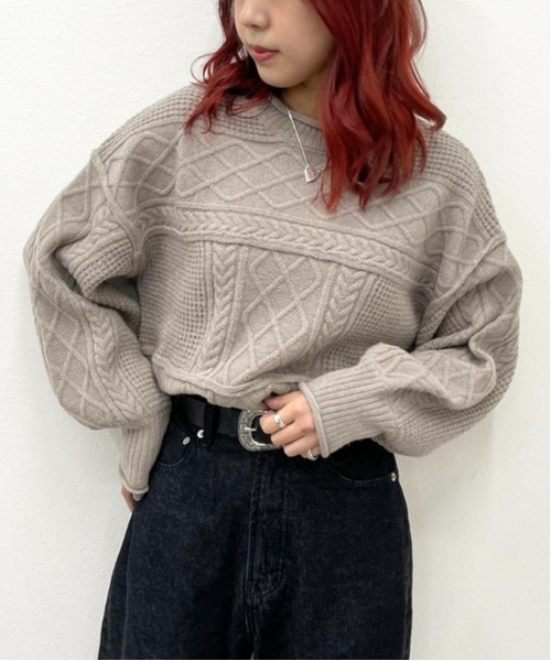 apres jour mignon(アプレジュールミニョン)の「ケーブルパッチワークニット【ZOZOTOWN限定アイテム】(ニット/セーター・レディース・ブラック/アイボリー/グリーン系その他/グレイッシュベージュ・X-LARGE/フリー)」の3枚目の写真