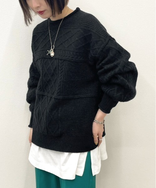apres jour mignon(アプレジュールミニョン)の「ケーブルパッチワークニット【ZOZOTOWN限定アイテム】(ニット/セーター・レディース・ブラック/アイボリー/グリーン系その他/グレイッシュベージュ・X-LARGE/フリー)」の2枚目の写真