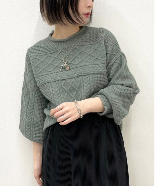 apres jour mignon(アプレジュールミニョン)の「ケーブルパッチワークニット【ZOZOTOWN限定アイテム】(ニット/セーター・レディース・ブラック/アイボリー/グリーン系その他/グレイッシュベージュ・X-LARGE/フリー)」の18枚目の写真