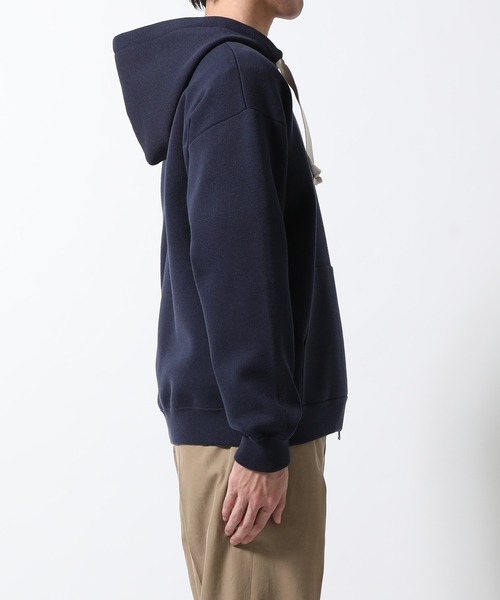 ADAM ET ROPE'（アダムエロペ）の「ガスコットン ルーズシルエット フードZIPパーカー（パーカー・メンズ・ネイビー/ターコイズブルー/テラコッタ・M/L）」の20枚目の写真