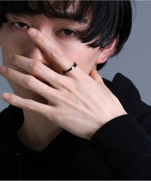 LION HEART（ライオンハート）の「【限定展開】“LH-1”クロスデザインリング/サージカルステンレス（金属アレルギー対応）【LION HEART / ライオンハート】（リング・メンズ・シルバー/ライトブラック・11号/9号/13号/17号/19号/15号/21号/25号/23号）」の3枚目の写真