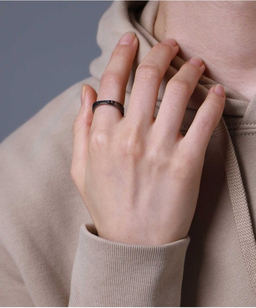 LION HEART（ライオンハート）の「【限定展開】“LH-1”クロスデザインリング/サージカルステンレス（金属アレルギー対応）【LION HEART / ライオンハート】（リング・メンズ・シルバー/ライトブラック・11号/9号/13号/17号/19号/15号/21号/25号/23号）」の9枚目の写真