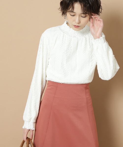 N.(N. Natural Beauty Basic)(エヌエヌナチュラルビューティーベーシック)の「レースシャーリングネックブラウス(シャツ/ブラウス・レディース・ブラック/ホワイト/ブルー・MEDIUM)」の2枚目の写真