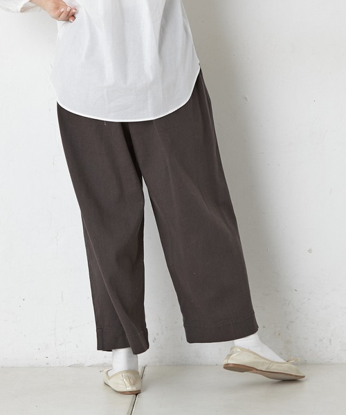 PUAL CE CIN(ピュアルセシン)の「綿麻カツラギストレッチタックパンツ(その他パンツ・レディース・チャコールグレー/アイボリー/ナチュラル・FREE)」の20枚目の写真