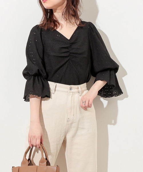 natural couture(ナチュラルクチュール)の「カットレース胸くしゅデザイントップス(Tシャツ/カットソー・レディース・オフホワイト/ベージュ/ラベンダー/ブラック・FREE)」の19枚目の写真