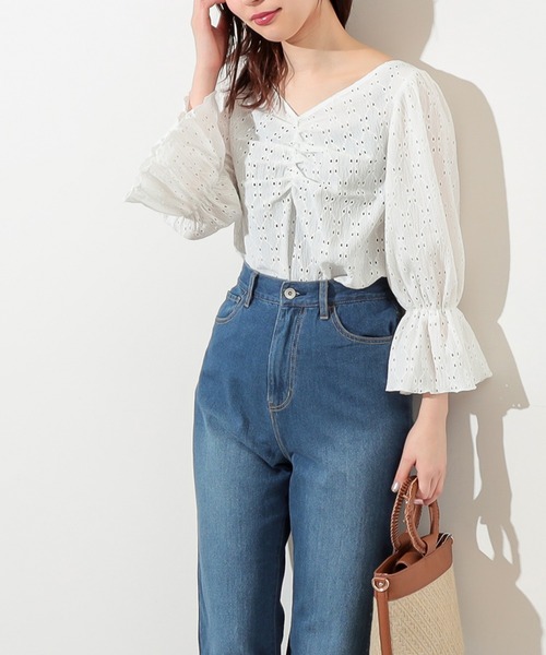 natural couture(ナチュラルクチュール)の「カットレース胸くしゅデザイントップス(Tシャツ/カットソー・レディース・オフホワイト/ベージュ/ラベンダー/ブラック・FREE)」の18枚目の写真