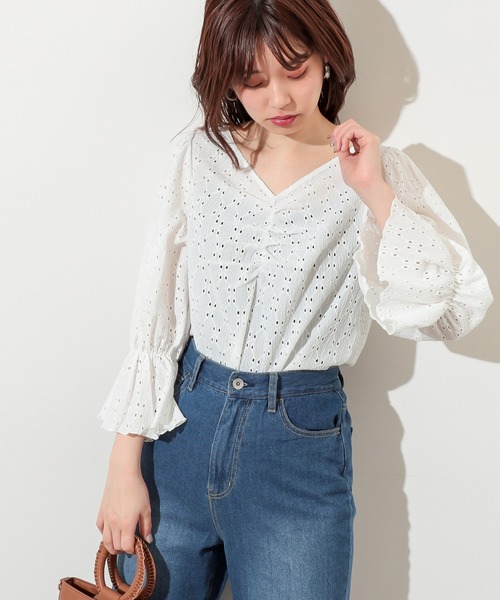 natural couture(ナチュラルクチュール)の「カットレース胸くしゅデザイントップス(Tシャツ/カットソー・レディース・オフホワイト/ベージュ/ラベンダー/ブラック・FREE)」の14枚目の写真