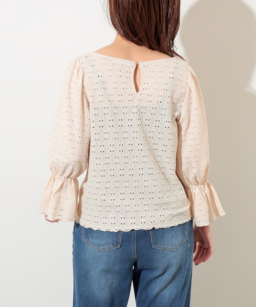 natural couture(ナチュラルクチュール)の「カットレース胸くしゅデザイントップス(Tシャツ/カットソー・レディース・オフホワイト/ベージュ/ラベンダー/ブラック・FREE)」の9枚目の写真