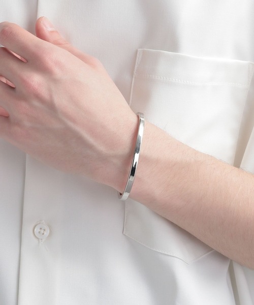 HARE（ハレ）の「【UNISEX MADE IN JAPAN】ブラスバングル (HARE)（バングル/リストバンド・メンズ・シルバー/シルバー系その他/シルバー系その他2/シルバー系その他3/シルバー系その他4・FREE）」の4枚目の写真